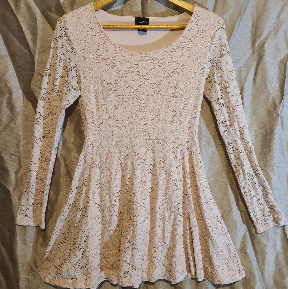 Md. Lace Dress